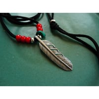 RUSTY FEATHER NECKLACE