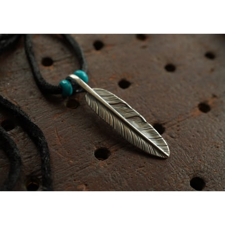 feather necklace ①