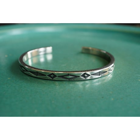 DIAMOND STAMP BANGLE