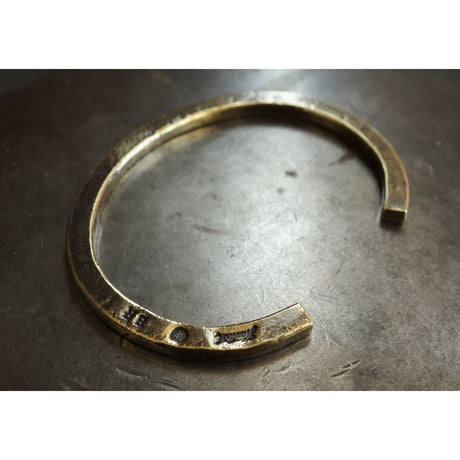 Forged bangle  【brass】