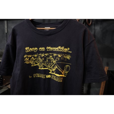 【KEEP ON TRUCKIN 】 Tee