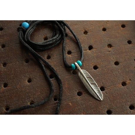 feather necklace ①
