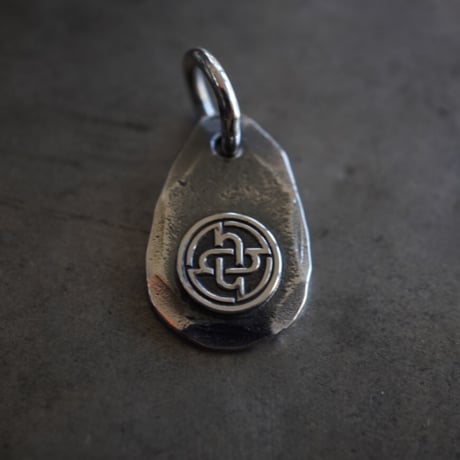 teardrop logometal