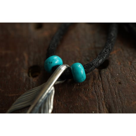feather necklace ②
