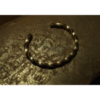 BRASS TWISTBANGLE