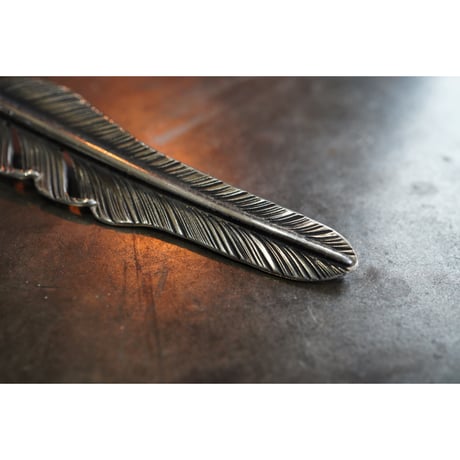 KAZEKIRI FEATHER NECKLACE