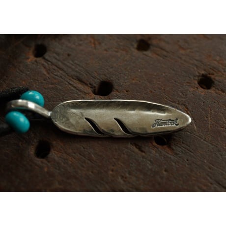 feather necklace ①