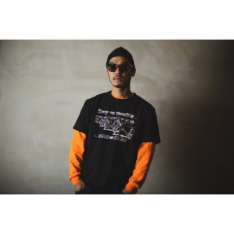 【KEEP ON TRUCKIN 】 Tee