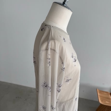 [9/28(月)～9/30(水)発送]花柄シアーTee
