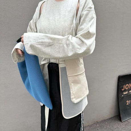 [9/28(月)～9/30(水)発送] カットアウトルーズTee