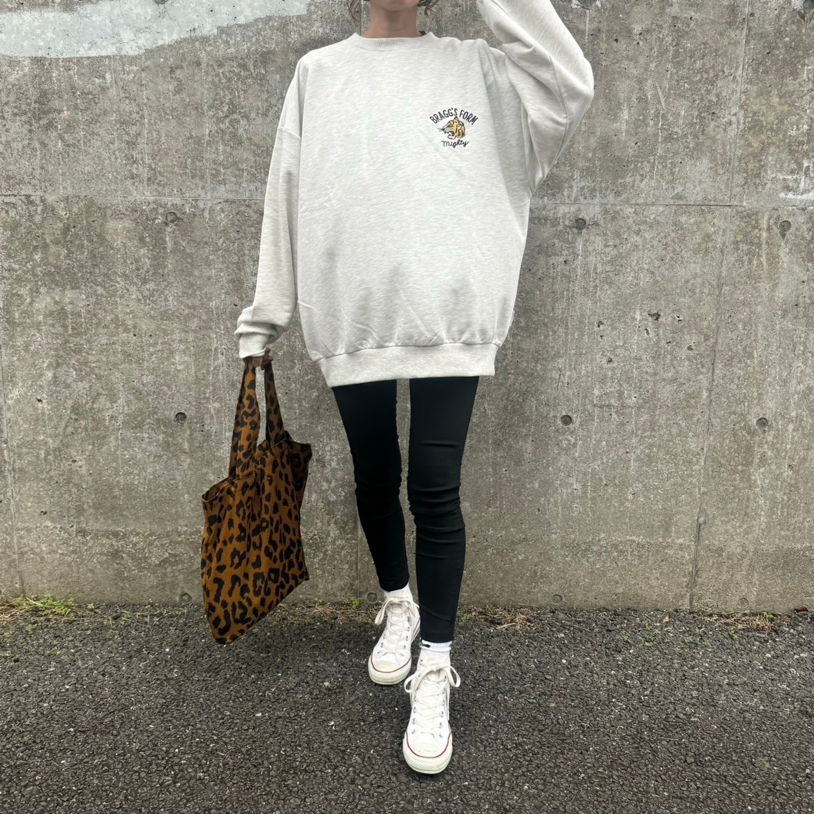 フロントバックTIGER刺繍スウェット(キナリ) | COPINE フロントバックTIGER刺繍スウェット(キナリ) | COPINE