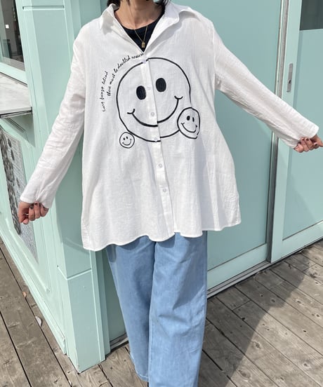 刺繍ニコちゃんオーバーサイズシャツ(ホワイト)