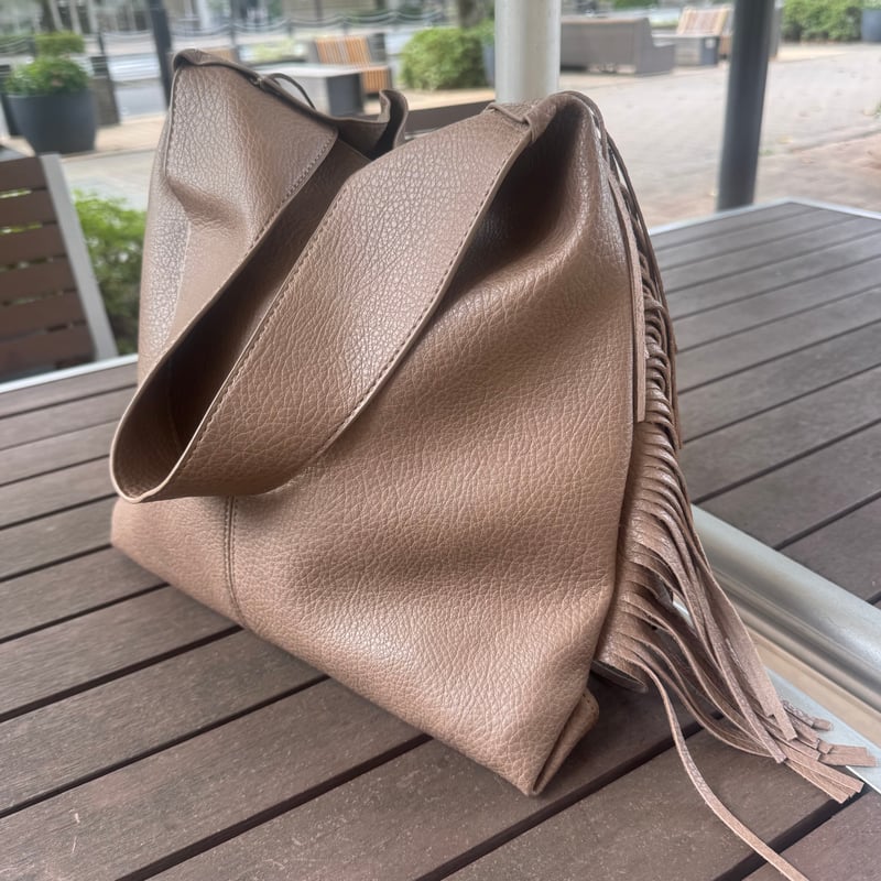 フリンジ付きベージュスエードショルダーバッグ 楽天市場】Yves Saint Laurent イヴサンローラン 138961