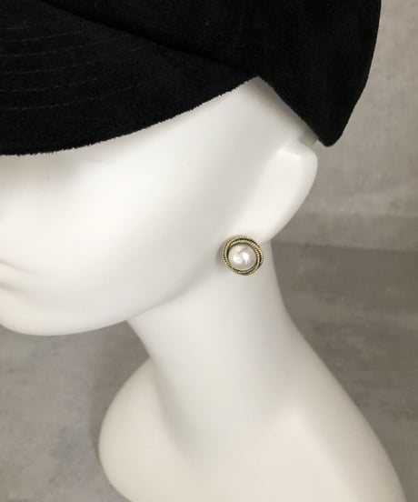 遊び心あるデザインピアス（3type）
