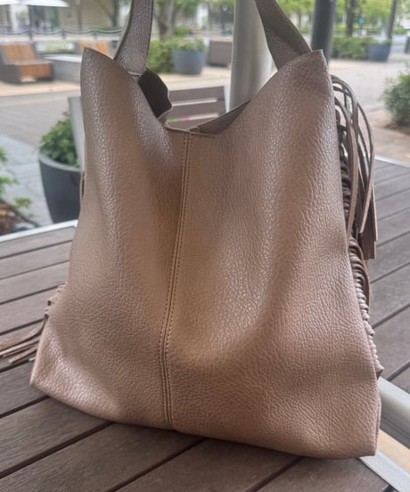 ポーチ付きフリンジショルダーバッグ