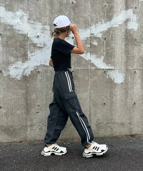 シンプルショート丈Tシャツ(ブラック)
