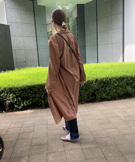 シンプルロングシャツ