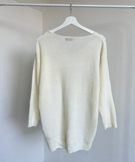 Vネックニット（2color）