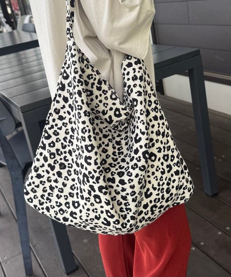 レオパード柄ショルダーバッグ(アイボリー)