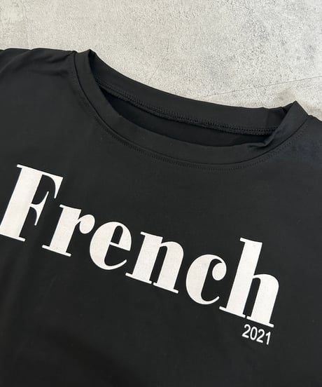 ロールアップフレンチスリーブロゴTシャツ(ブラック)