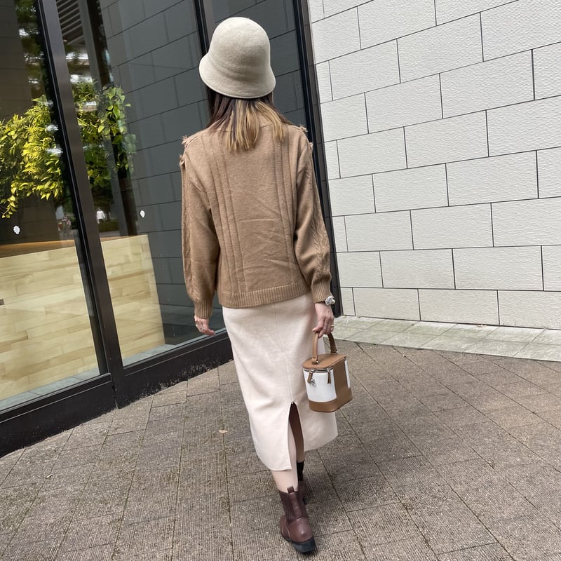 Vネックフリンジニットトップス（ブラウン） | COPINE