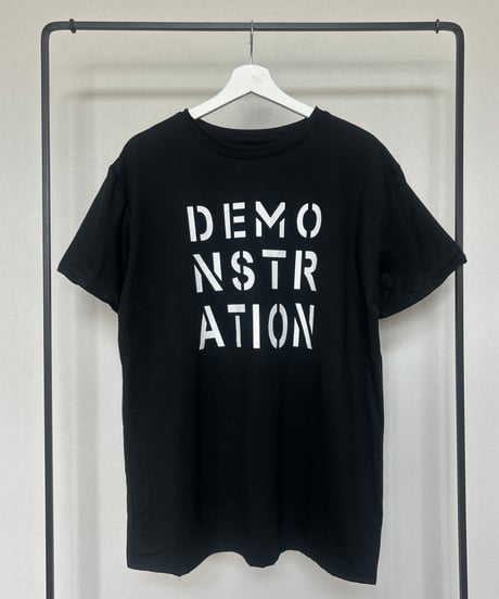 フロントロゴプリントTシャツ(ブラック)