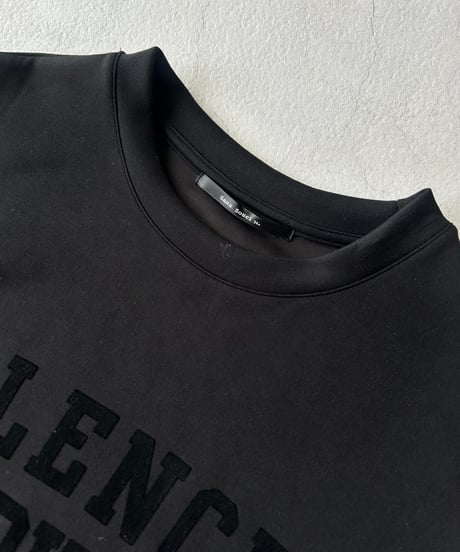 フロッキープリントフレンチスリーブTシャツ(ブラック)