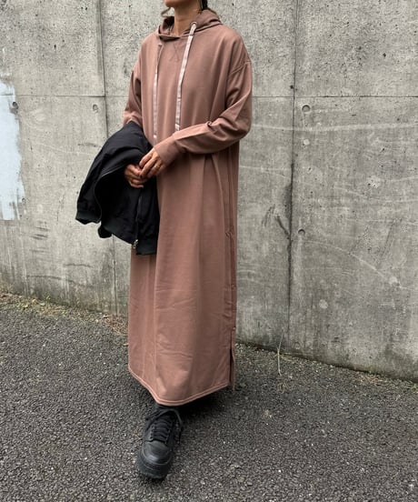 パーカーロングワンピース