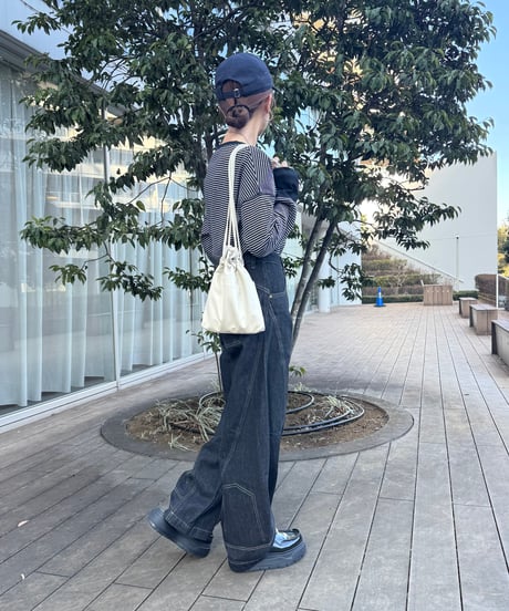ステッチデザインカーブデニム(ブラック)