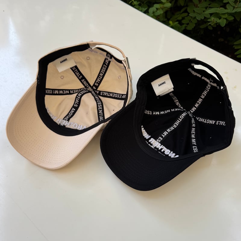 pellepelle 4点セット刺繍入りキャップ、リストバンド、 ネックレス