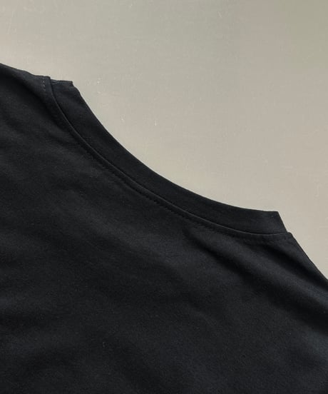 エンボスTシャツ(ブラック)