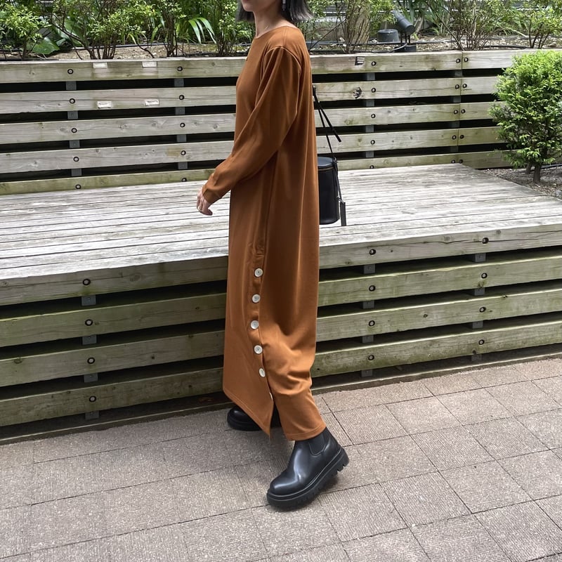 サイドボタンロングワンピース(テラコッタ) | COPINE サイドボタンロングワンピース(テラコッタ) | COPINE