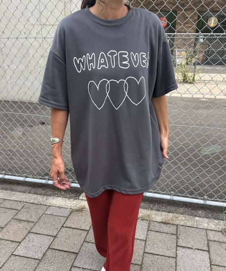 手描き風ハートロゴTシャツ(チャコール)