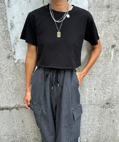シンプルショート丈Tシャツ(ブラック)