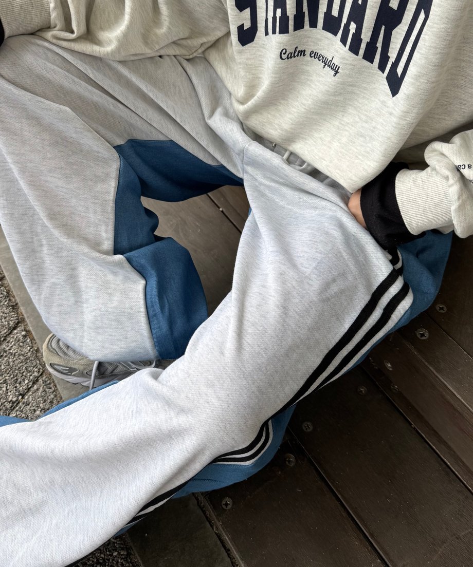 6940d3d909d630465eb44b53
