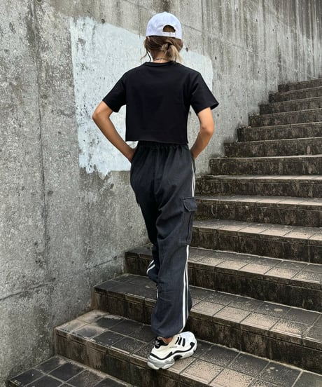 シンプルショート丈Tシャツ(ブラック)