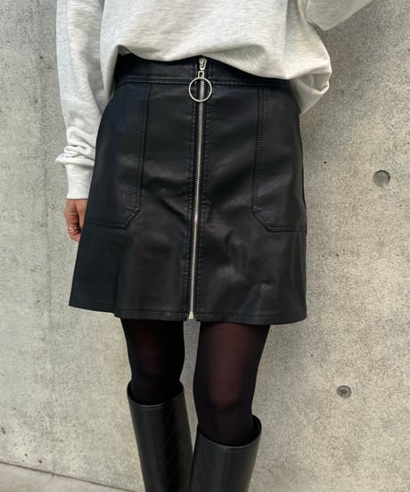 フェイクレザースカート