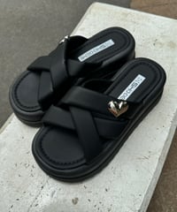 ハートモチーフ厚底サンダル(3size)