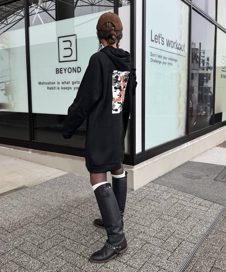 裏起毛ロゴプリントパーカーワンピース