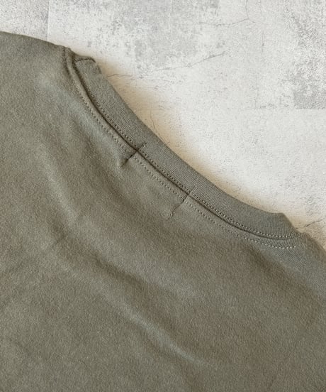 シンプルロゴtシャツ(カーキ)