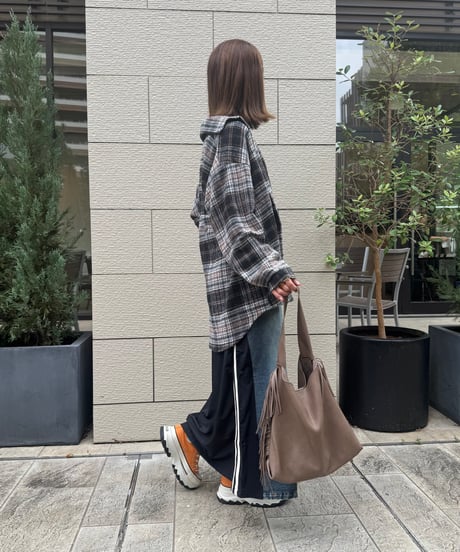 ルーズ起毛チェック柄シャツ(ブラック)