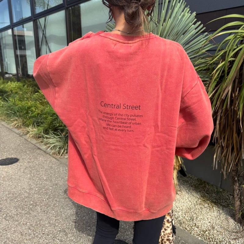 スノーウォッシュ加工ロゴプリントスウェット(レッド) | COPINE