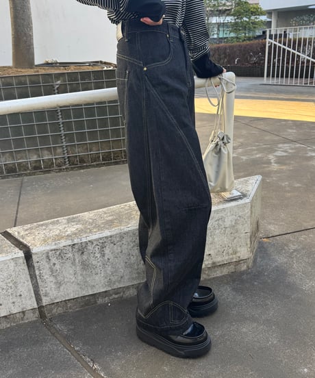 ステッチデザインカーブデニム(ブラック)