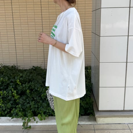 発泡ロゴプリントビッグtシャツ (オフホワイト)