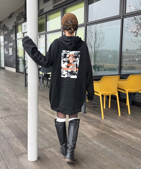 裏起毛ロゴプリントパーカーワンピース