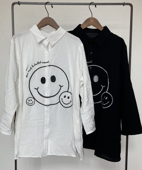 刺繍ニコちゃんオーバーサイズシャツ(ホワイト)