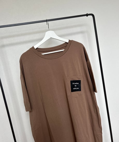 胸ポケットロゴ&バックロゴゆったりTシャツワンピース（モカベージュ）