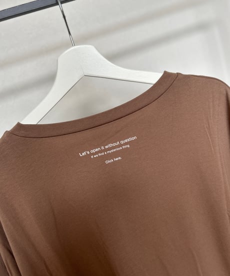 胸ポケットロゴ&バックロゴゆったりTシャツワンピース（モカベージュ）