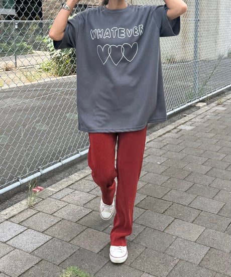 手描き風ハートロゴTシャツ(チャコール)