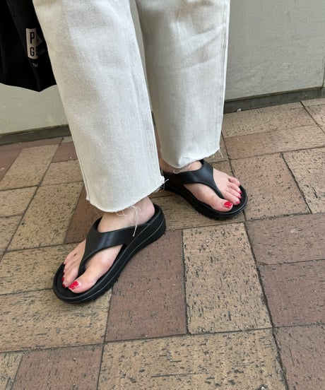 カットオフストレートデニムパンツ(ライトグレー)